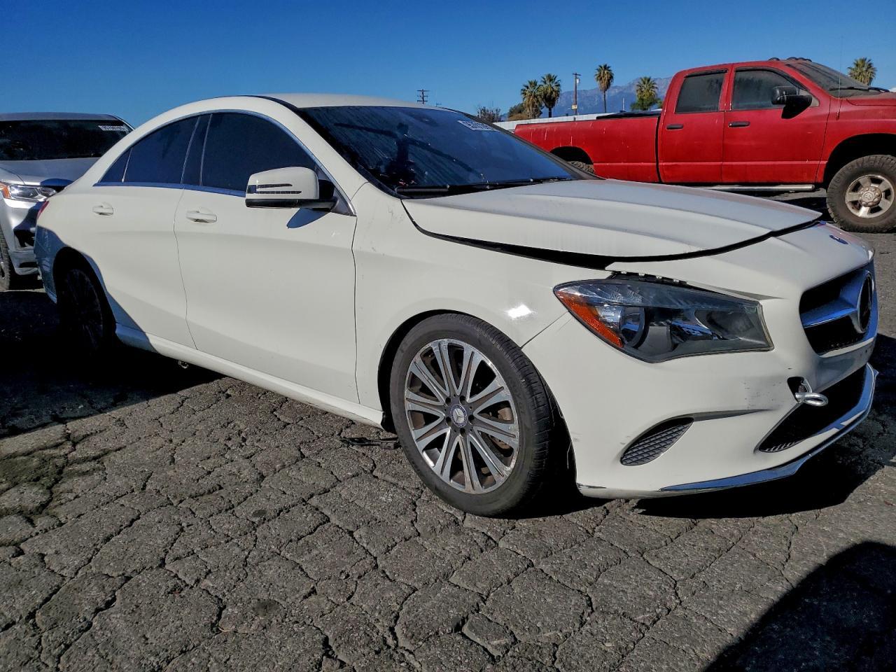2017 Mercedes-Benz Cla 250 - zdjęcie 4