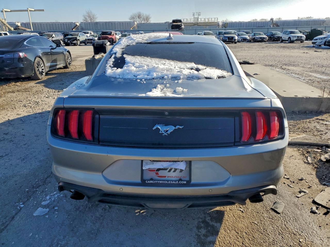 2020 Ford Mustang - zdjęcie 6