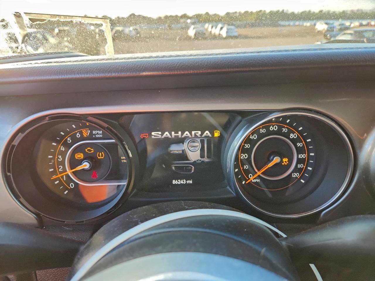 2018 Jeep Wrangler Unlimited Sahara - zdjęcie 9