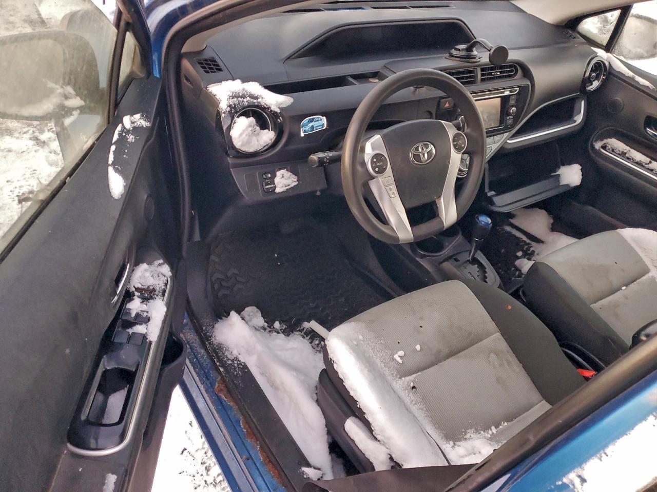 2015 Toyota Prius c - zdjęcie 8