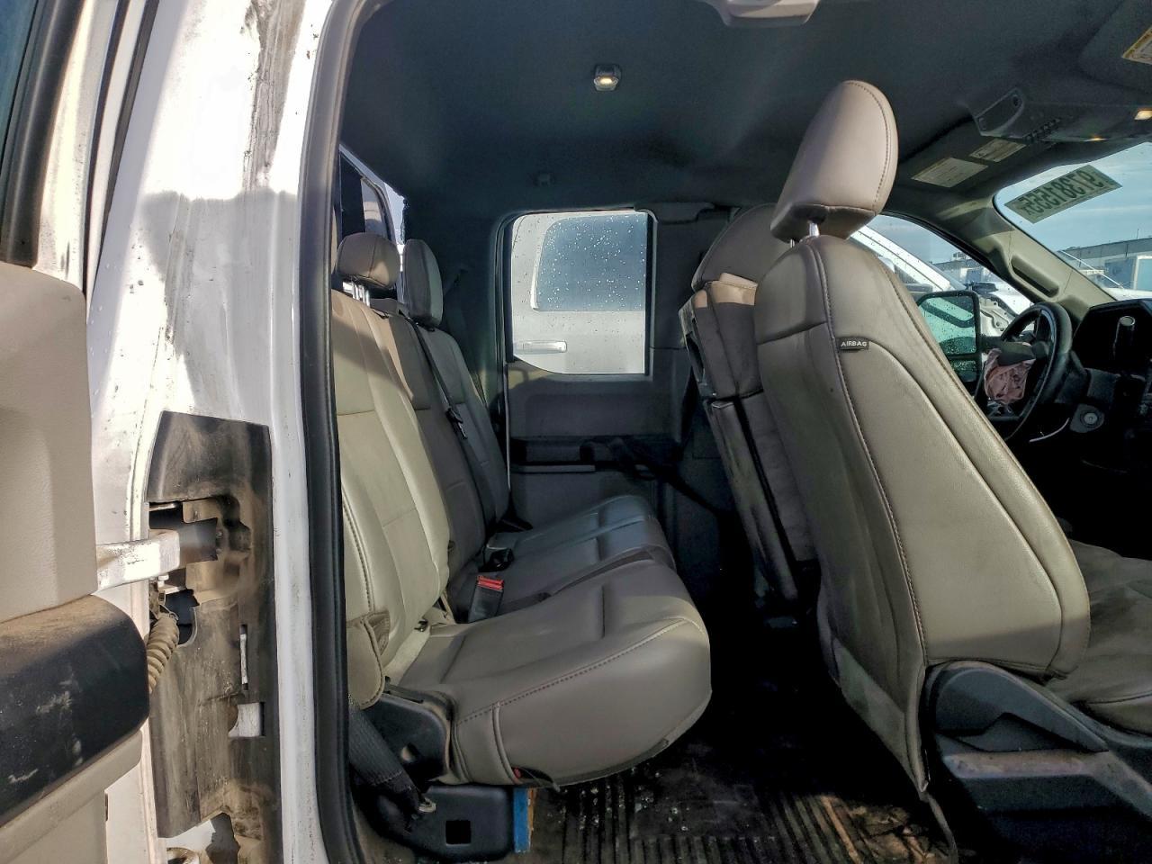 2020 Ford F250 Super Duty - zdjęcie 10