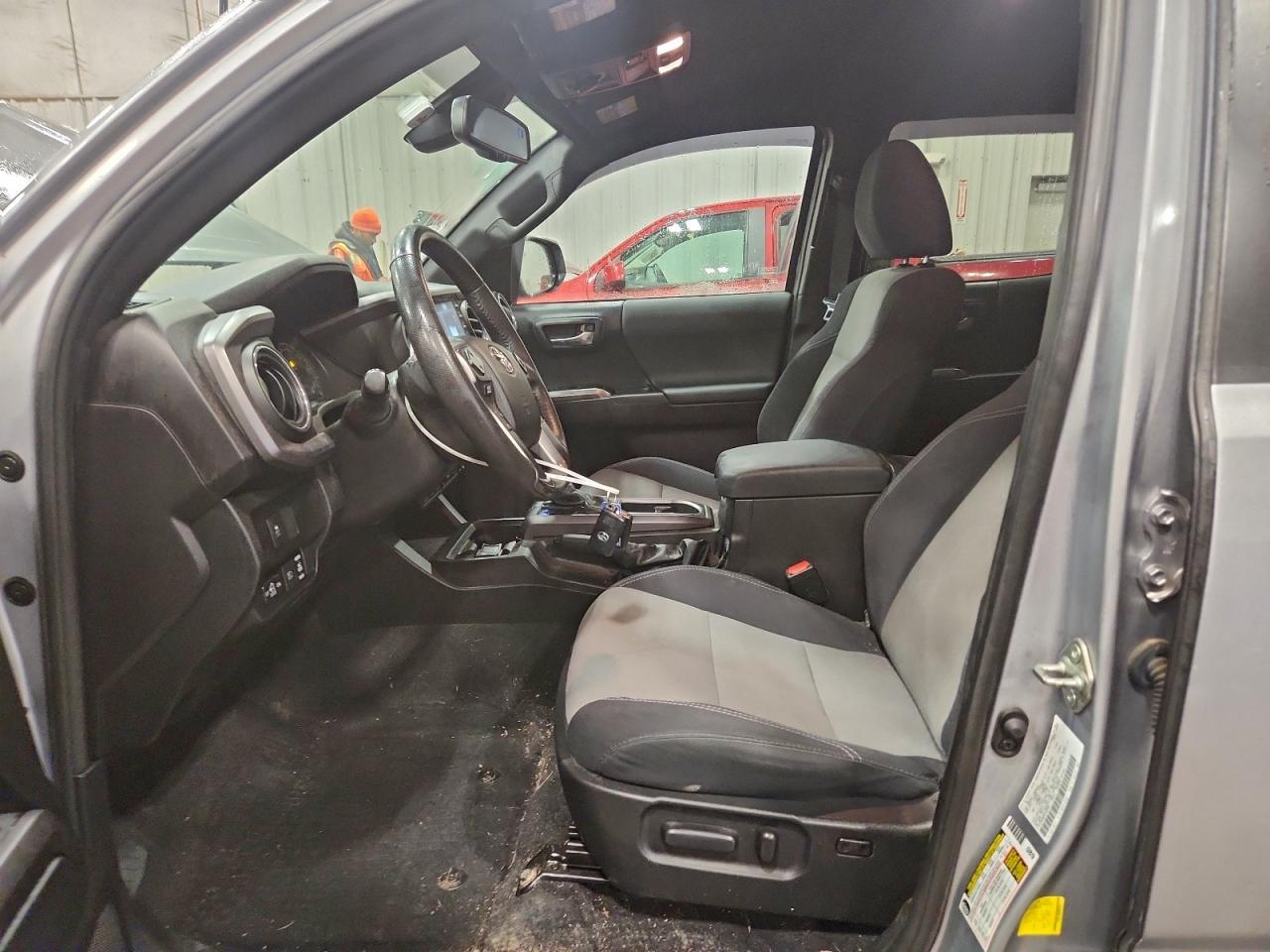 2021 Toyota Tacoma Trd Off-Road - zdjęcie 7