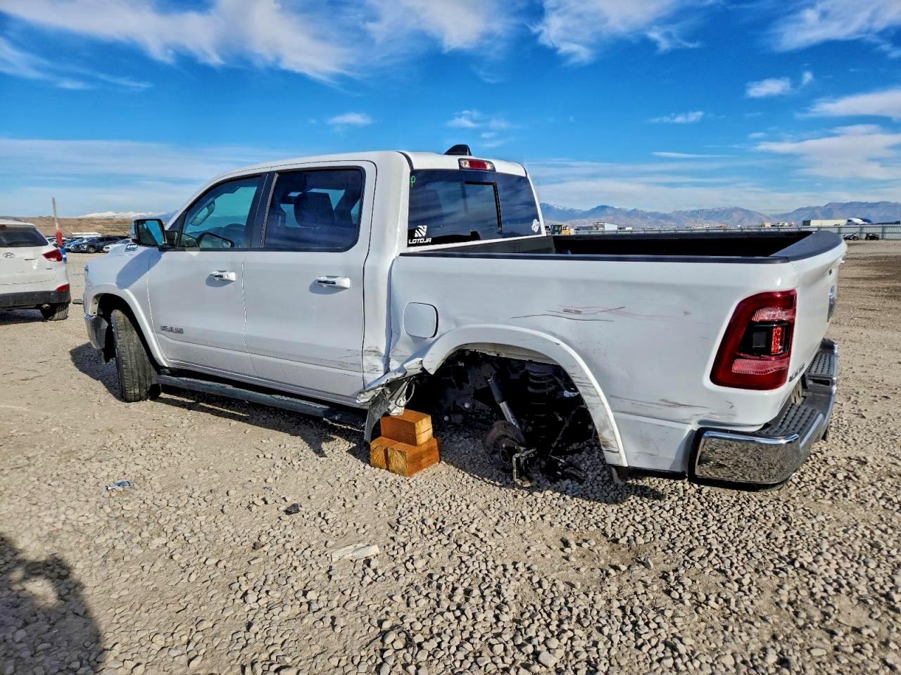 2022 Ram 1500 Laramie - zdjęcie 2