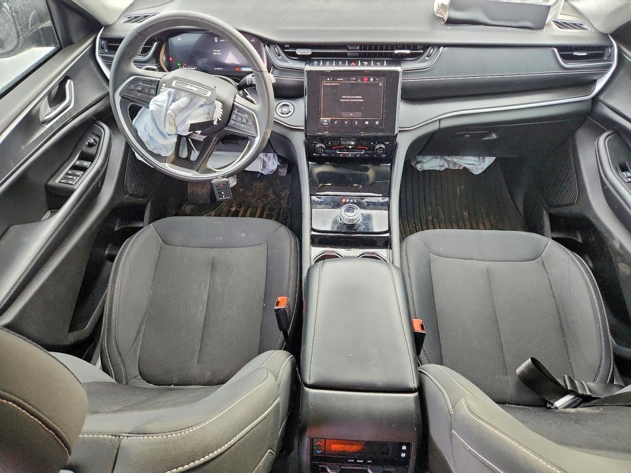2023 Jeep Grand Cherokee L Laredo - zdjęcie 8
