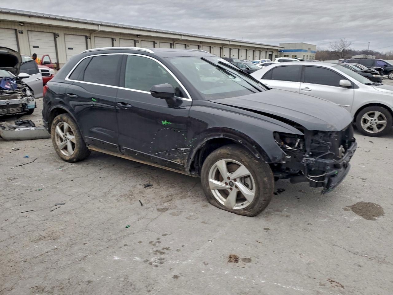 2021 Audi Q3 Premium 40 - zdjęcie 4