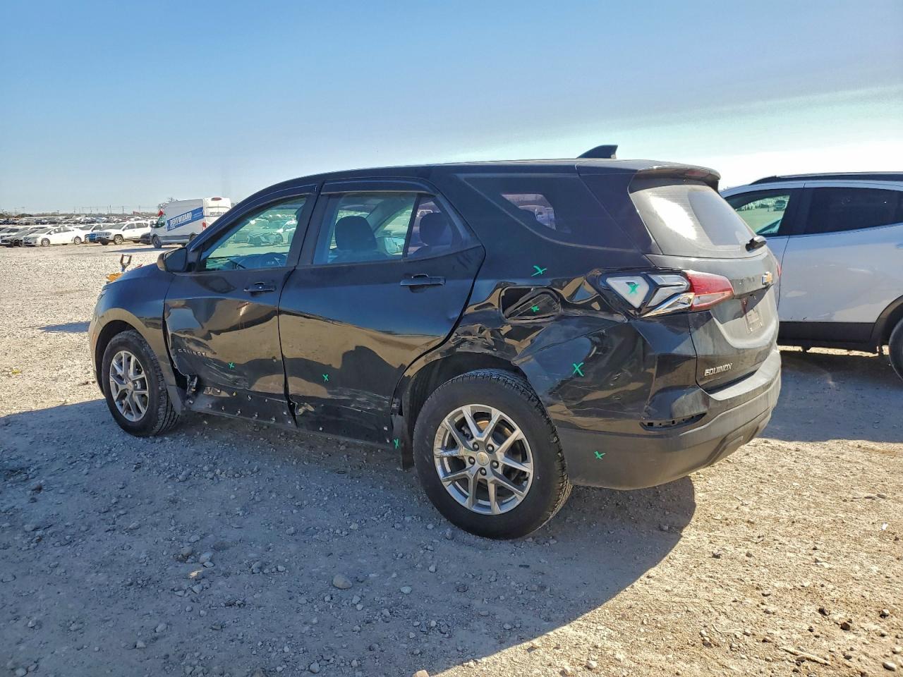 2022 Chevrolet Equinox Ls - zdjęcie 2