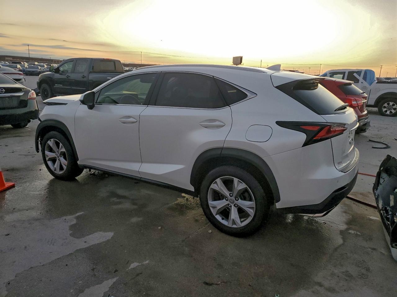 Lexus NX - zdjęcie 2