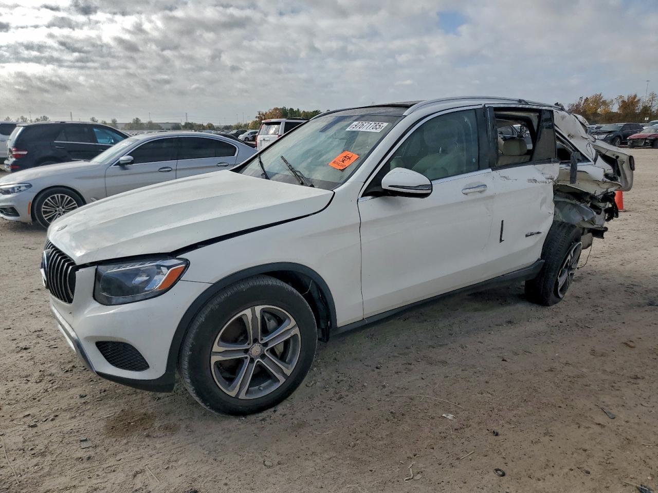 2017 Mercedes-Benz Glc 300 4Matic - zdjęcie główne