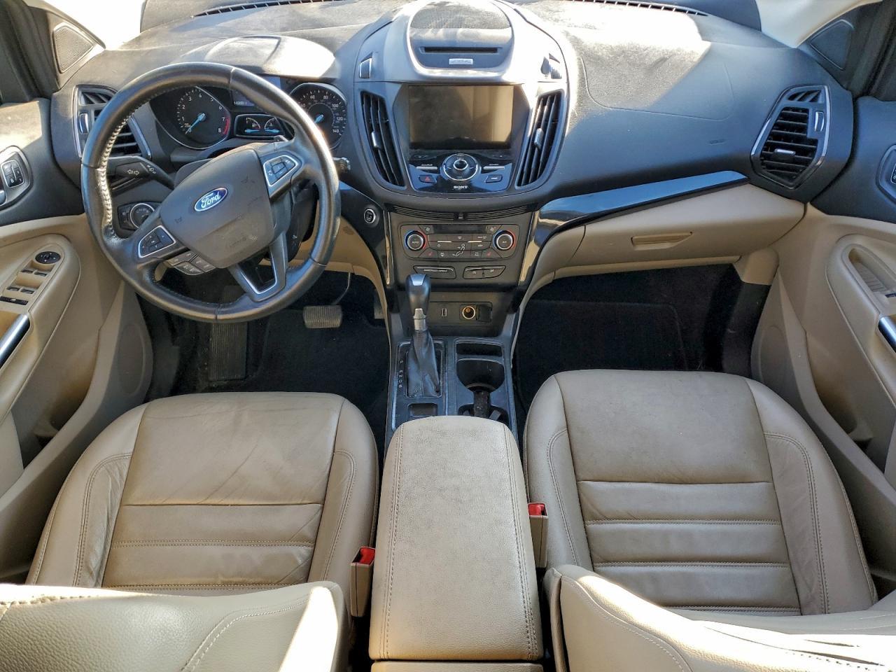 2017 Ford Escape Titanium - zdjęcie 8