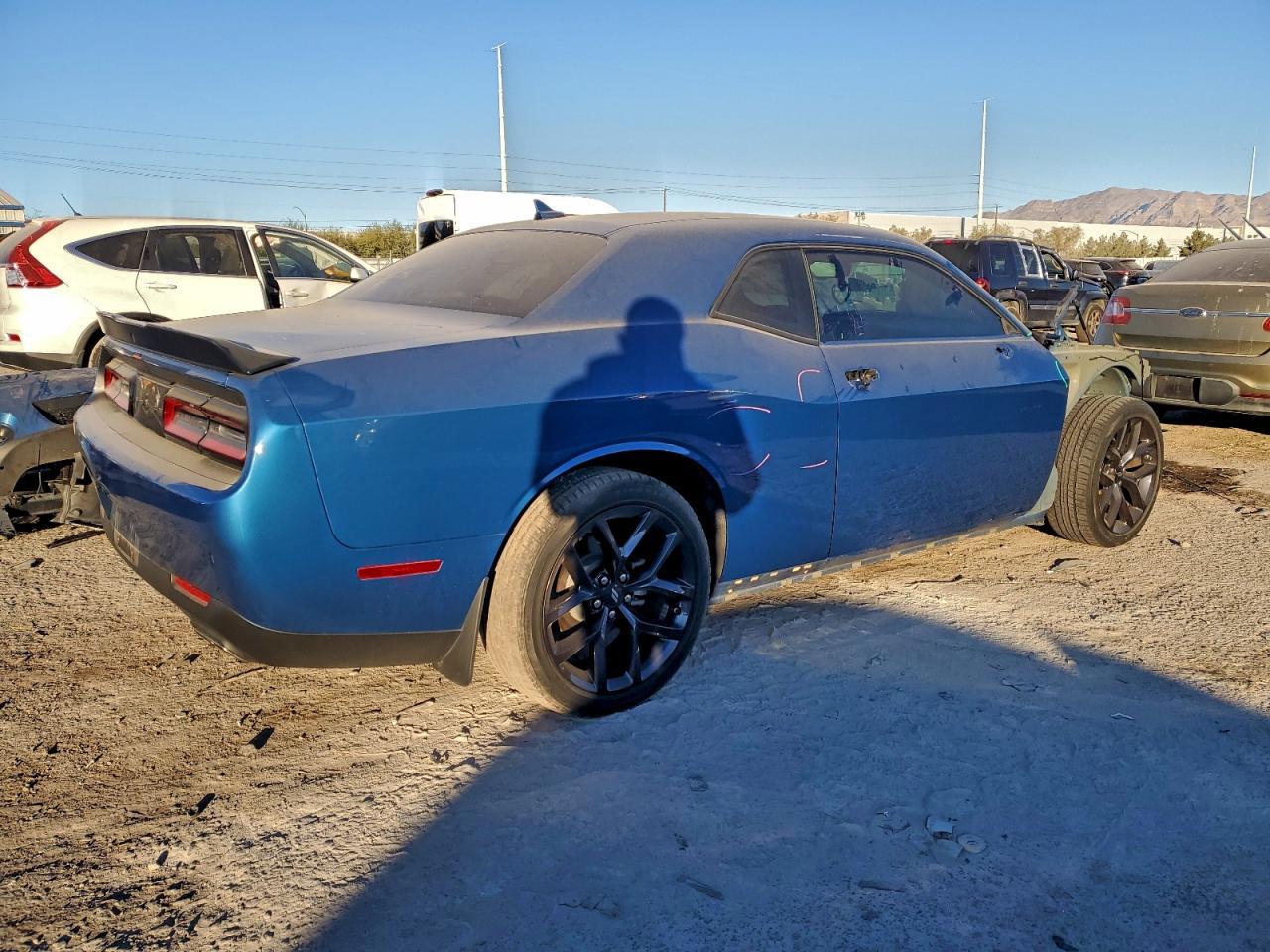 2022 Dodge Challenger Sxt - zdjęcie 3