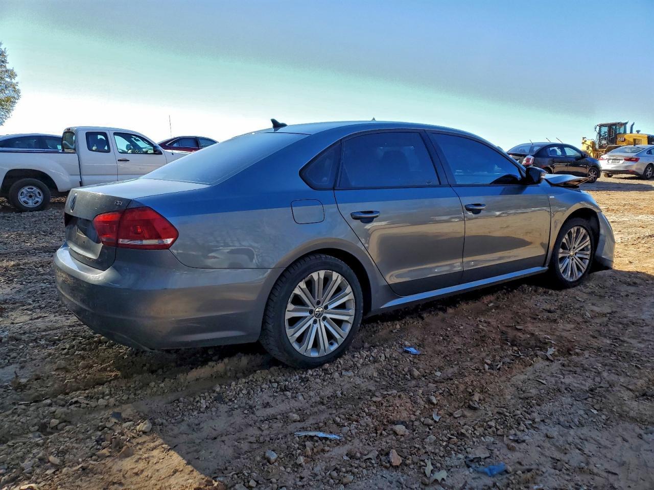 2014 Volkswagen Passat S - zdjęcie 3