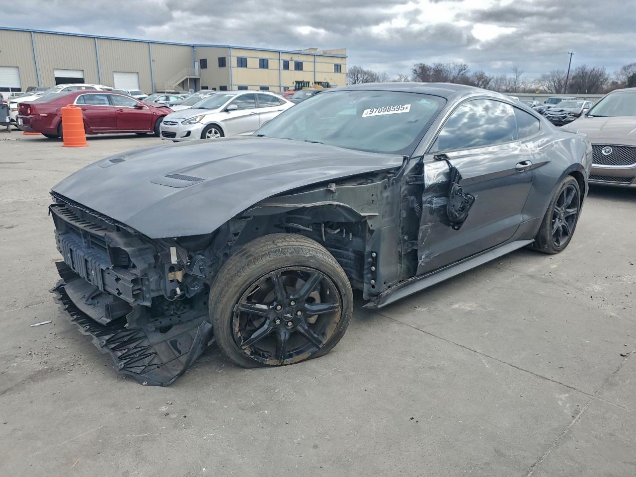 Ford Mustang - zdjęcie 1