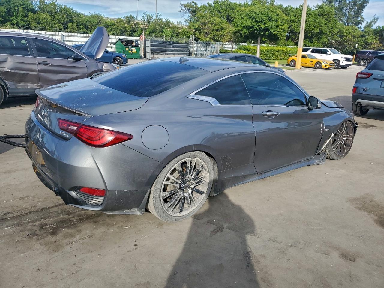 2018 Infiniti Q60 Luxe 300 - zdjęcie 3