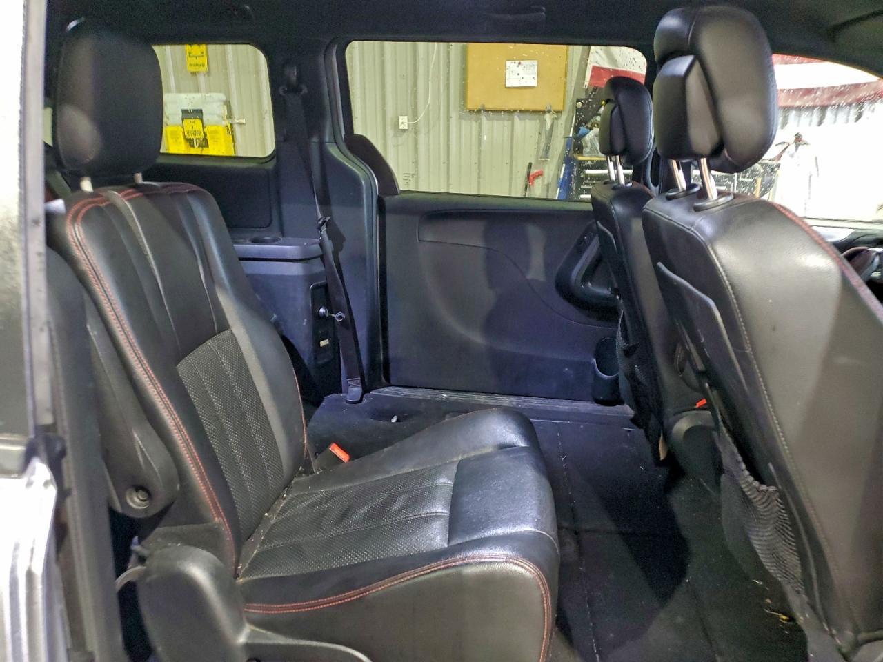 2014 Dodge Grand Caravan R/T - zdjęcie 11