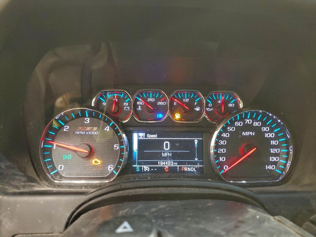 2017 Chevrolet Suburban K1500 Lt - zdjęcie 9