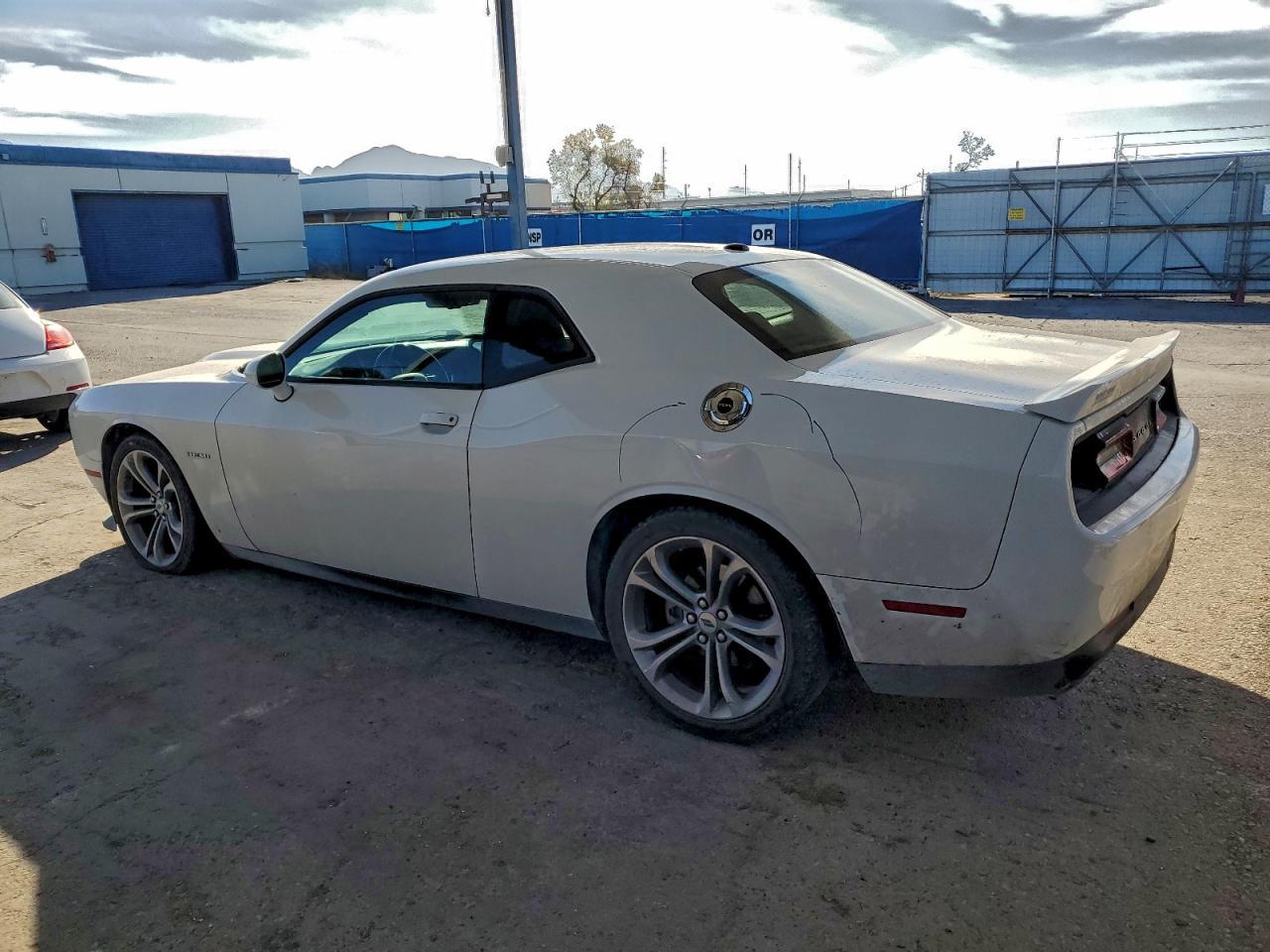 2022 Dodge Challenger R/T - zdjęcie 2