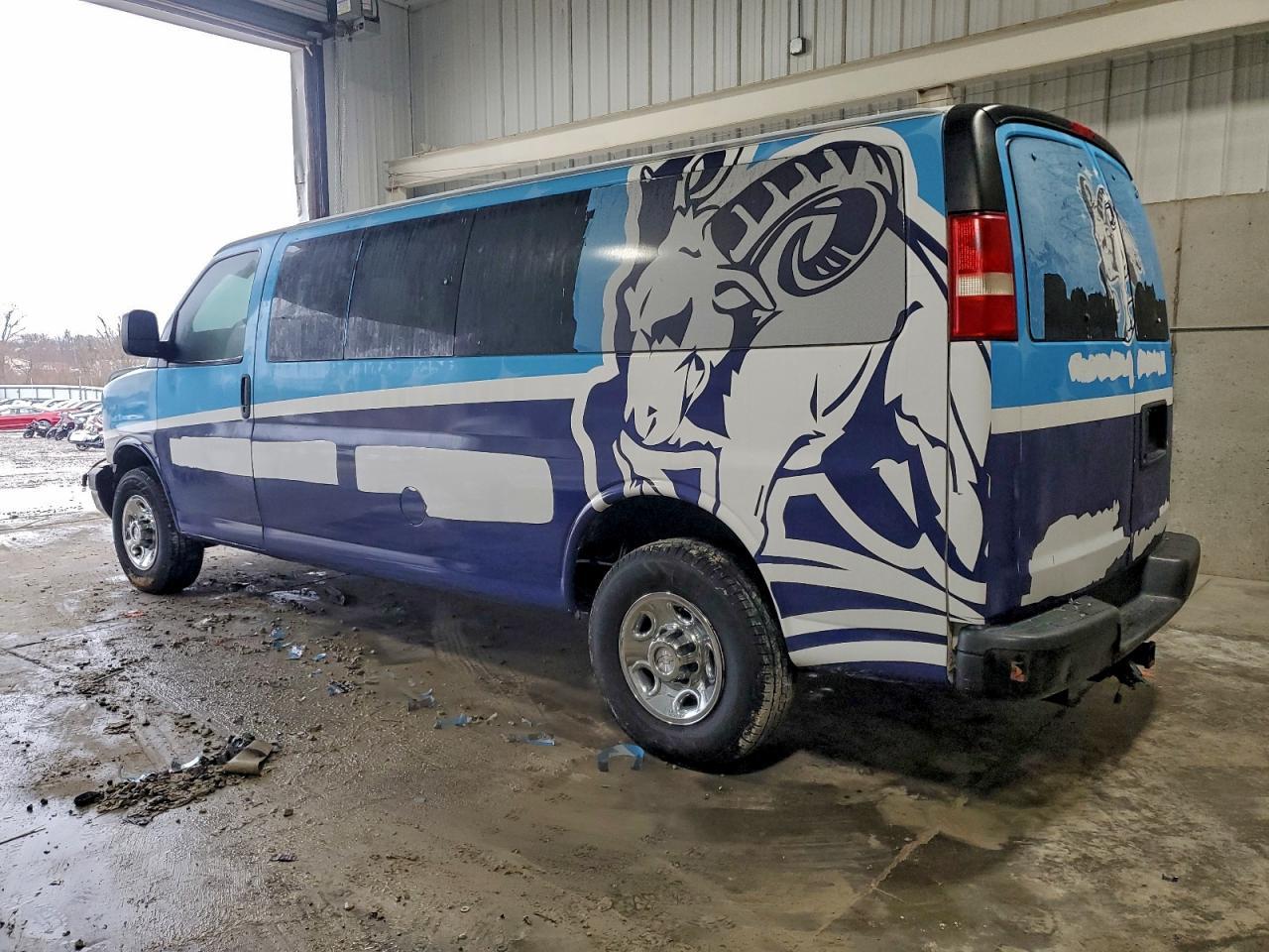 2014 Chevrolet Express G3500 Ls - zdjęcie 2