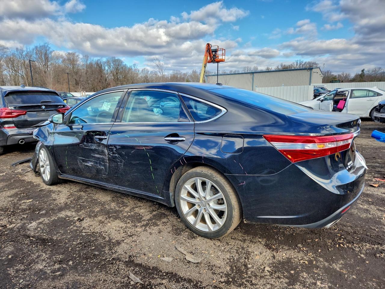 2013 Toyota Avalon Base - zdjęcie 2