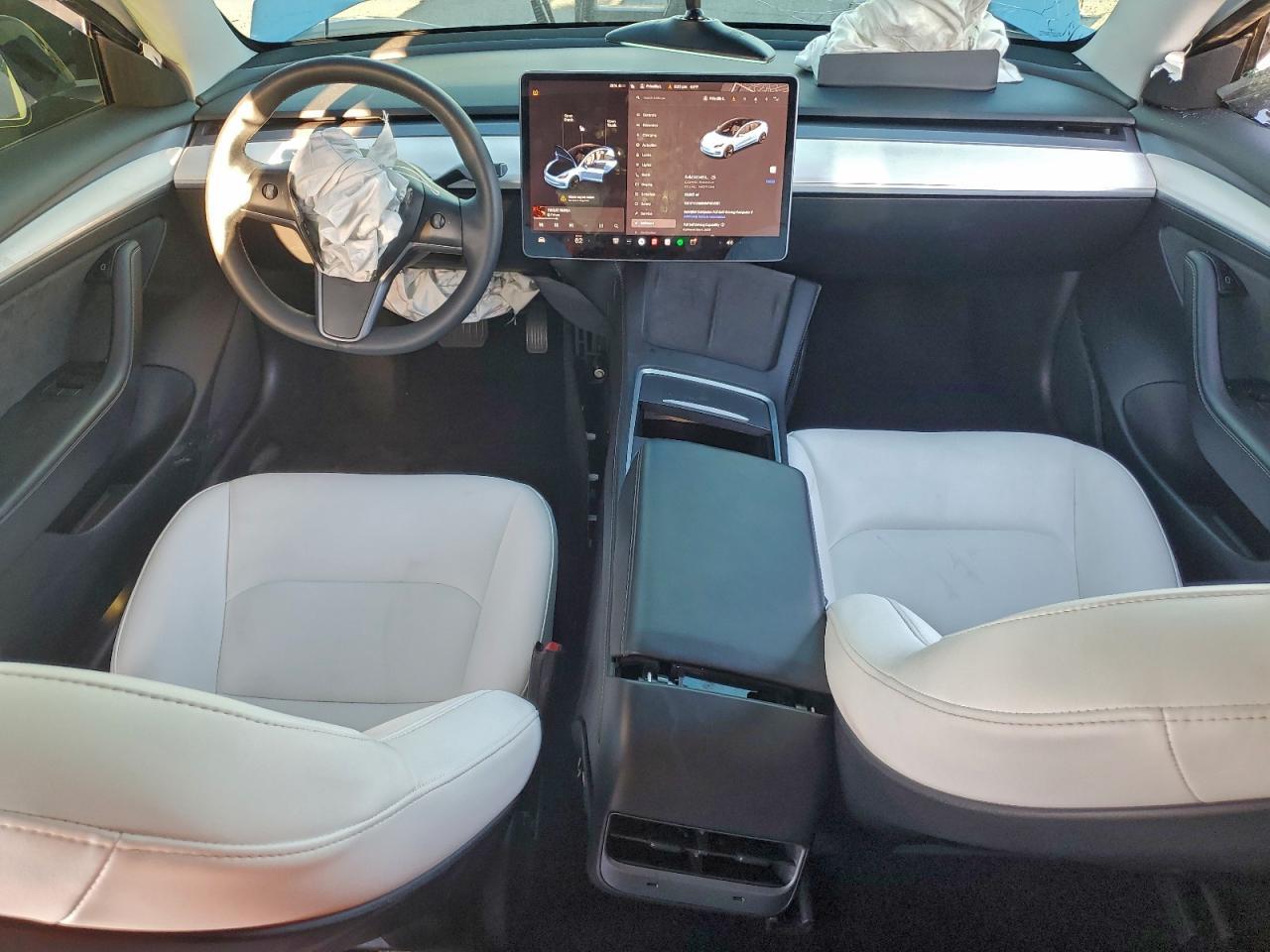 2021 Tesla Model 3 - zdjęcie 8