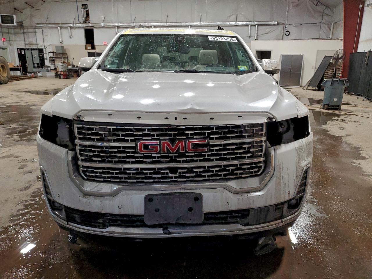 2020 GMC Acadia Denali - zdjęcie 5