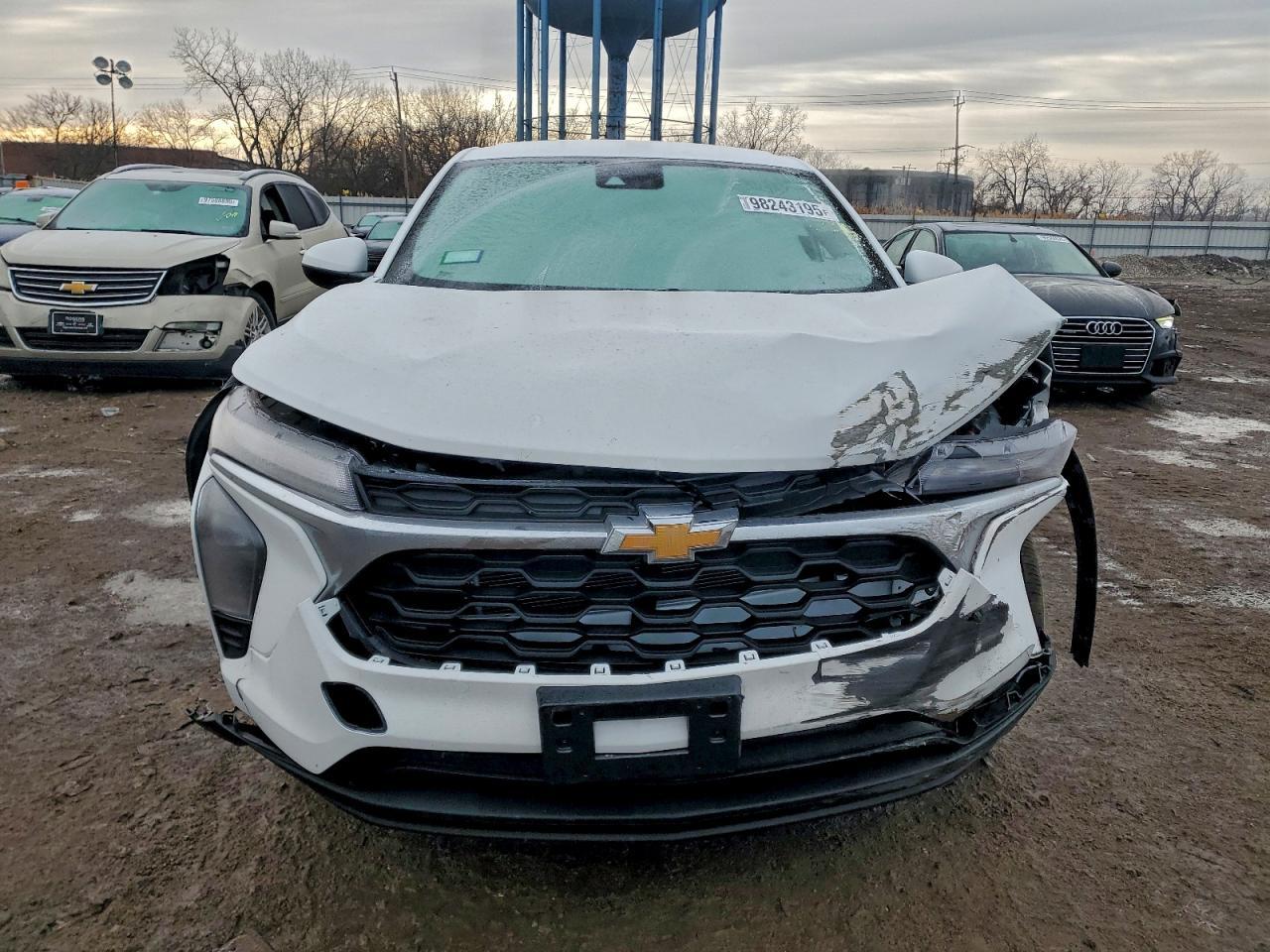 2025 Chevrolet Trax Ls - zdjęcie 5