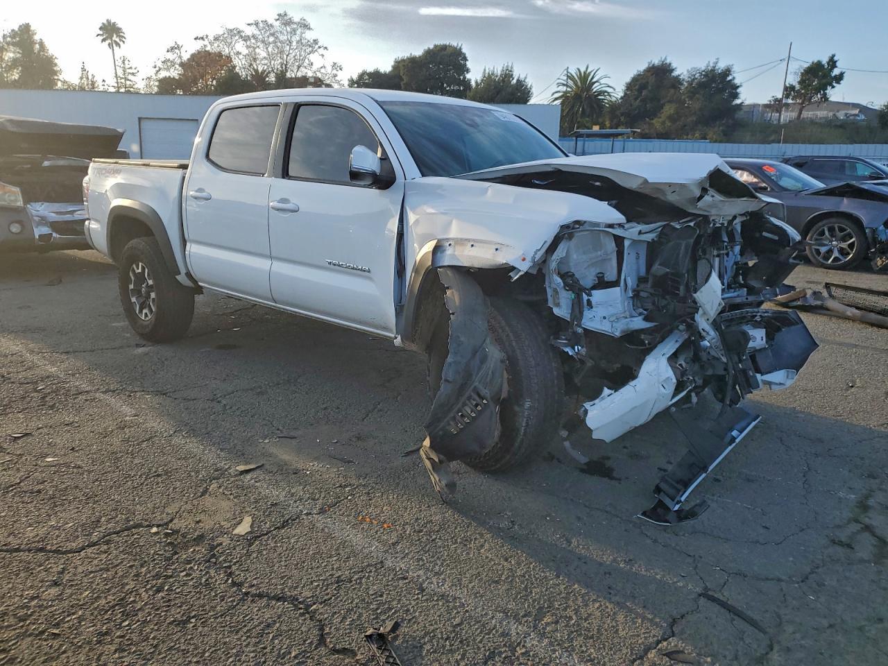 2023 Toyota Tacoma Double Cab - zdjęcie 4