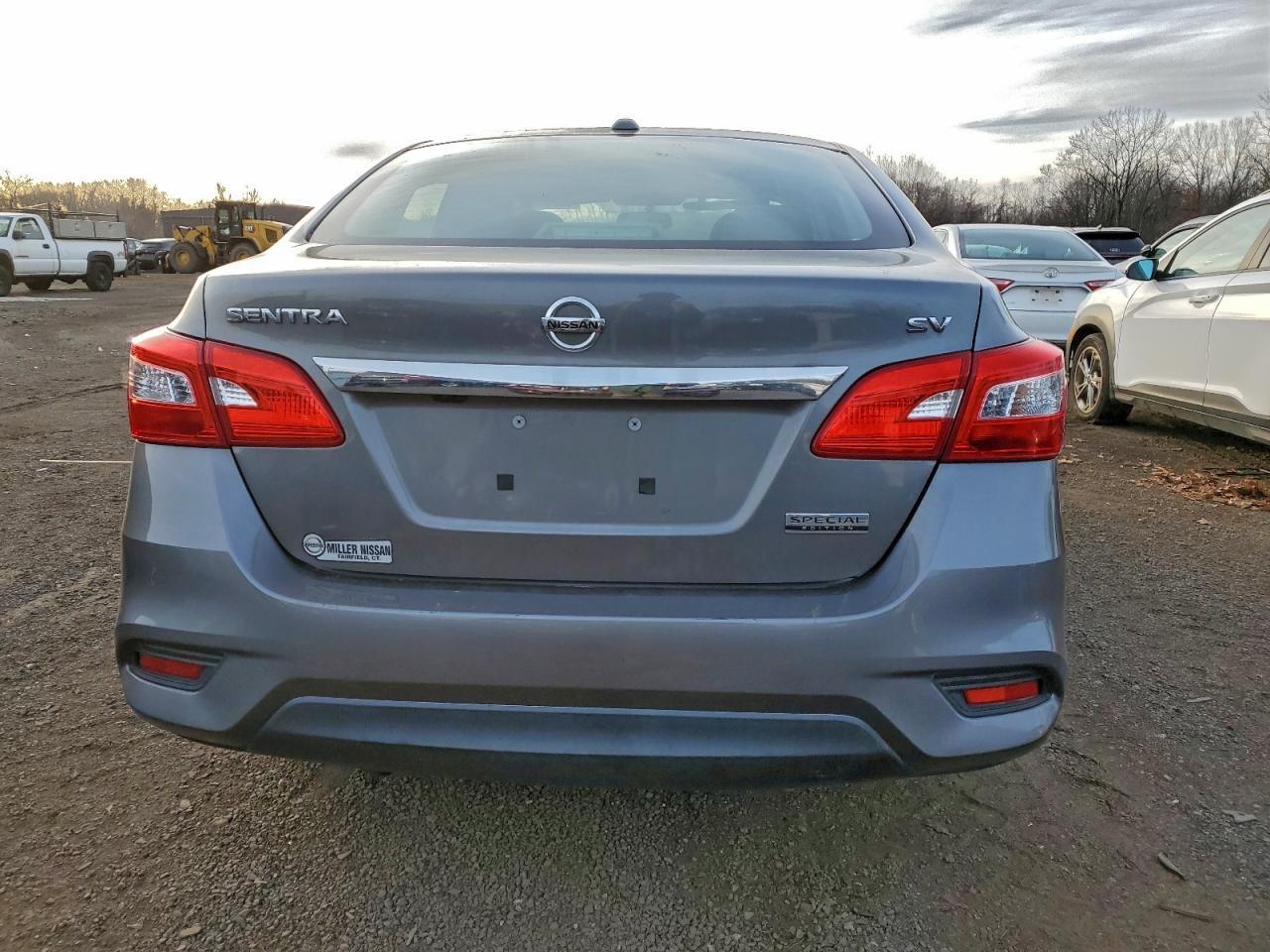 2019 Nissan Sentra S - zdjęcie 6