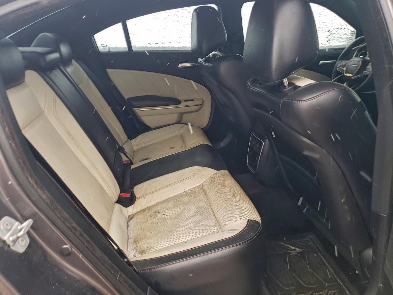 2015 Dodge Charger R/T - zdjęcie 10