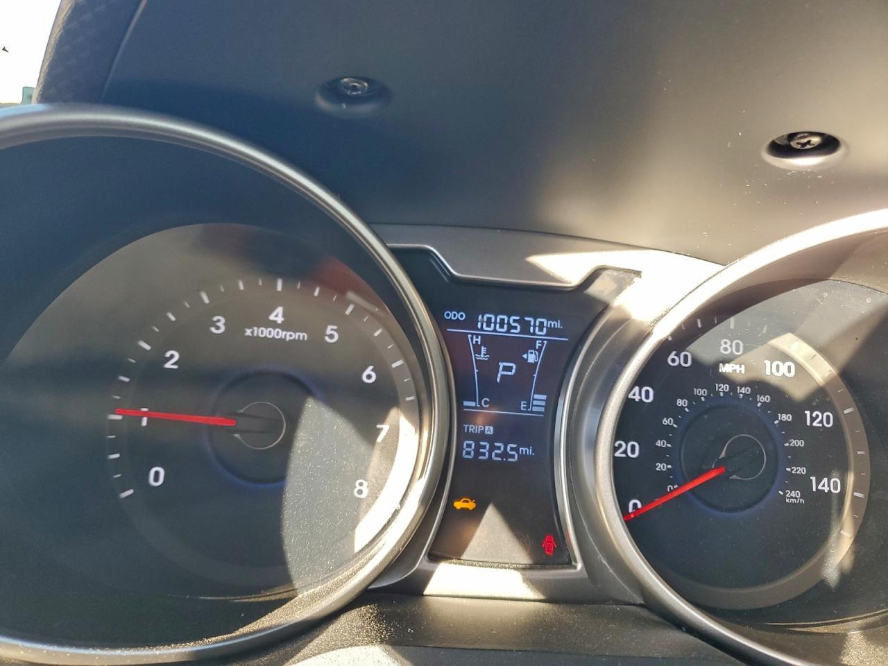 2015 Hyundai Veloster - zdjęcie 9