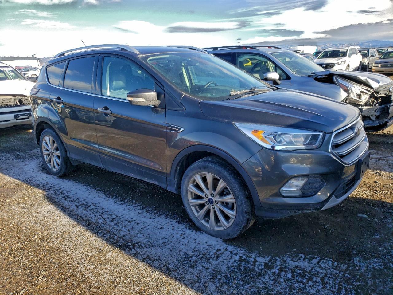 2017 Ford Escape Titanium - zdjęcie 4