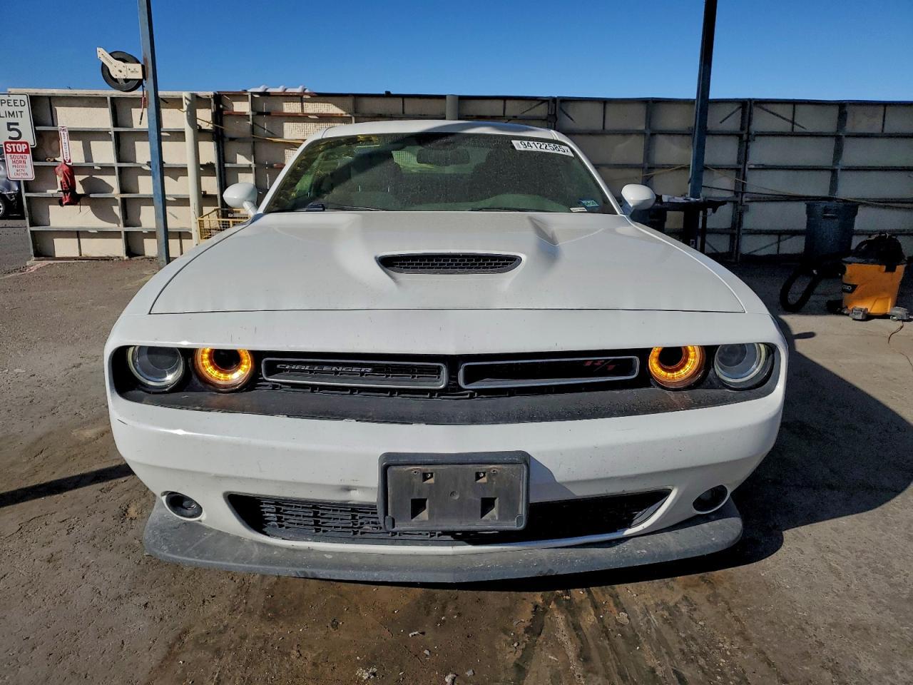 2022 Dodge Challenger R/T - zdjęcie 5