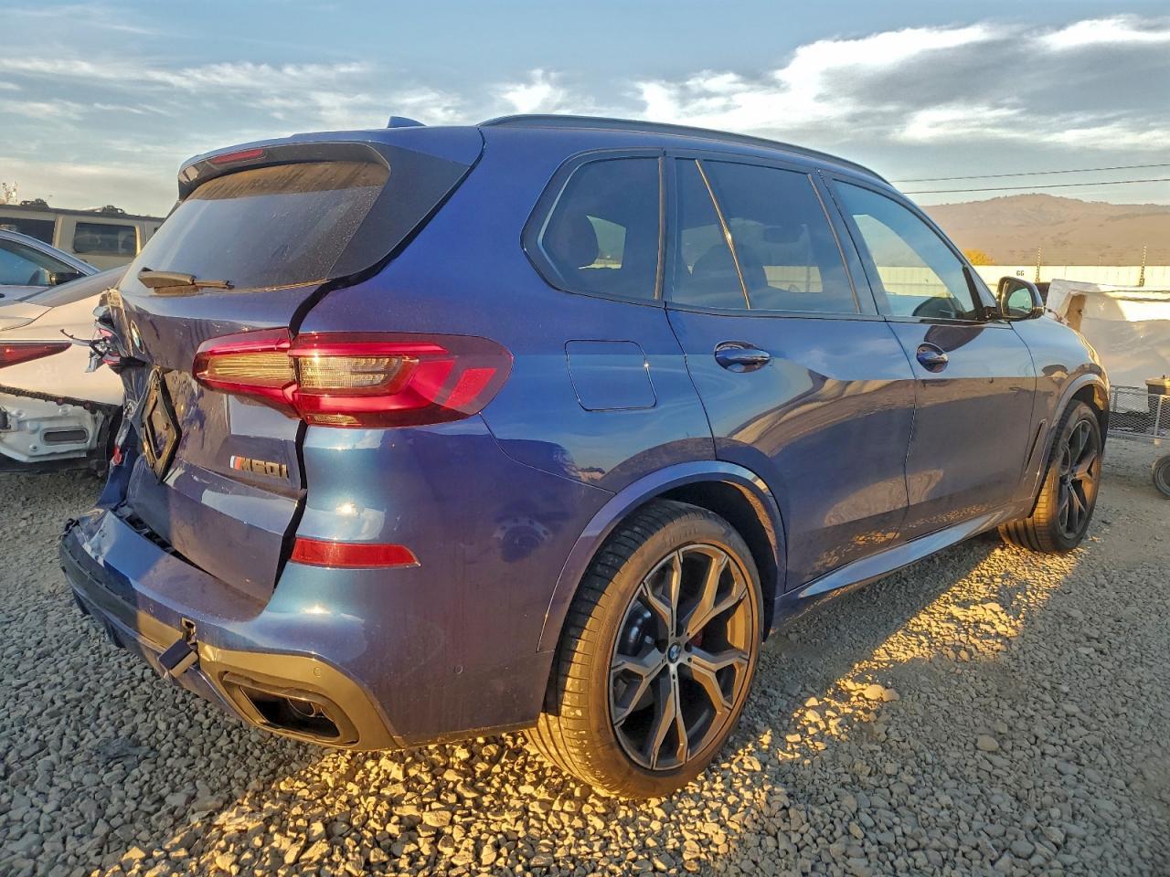 2021 BMW X5 M50I - zdjęcie 3