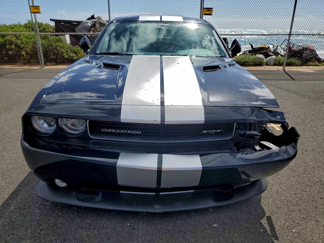 2013 Dodge Challenger Srt-8 - zdjęcie 5
