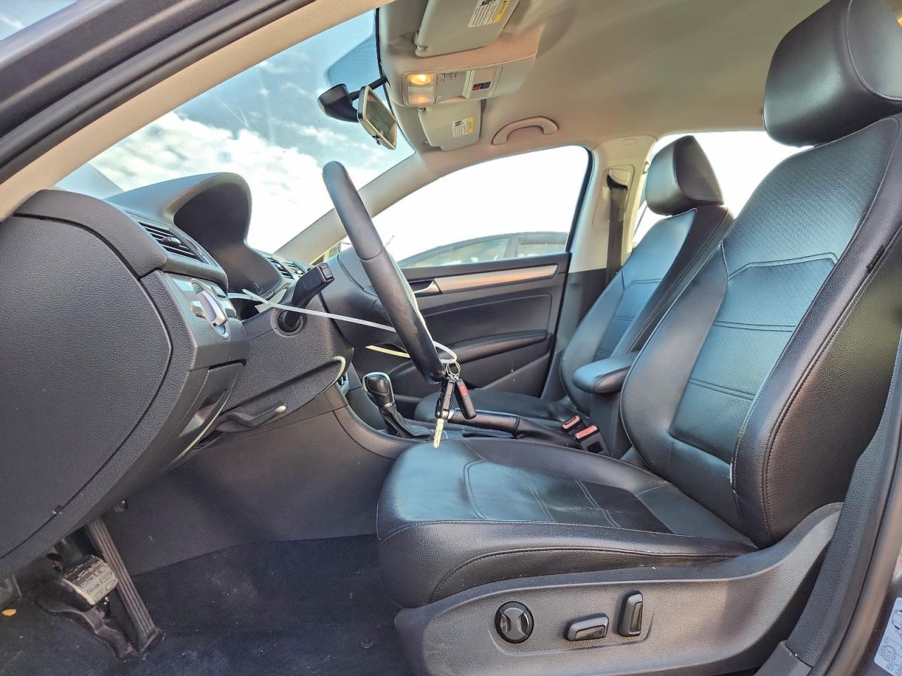 2014 Volkswagen Passat S - zdjęcie 7