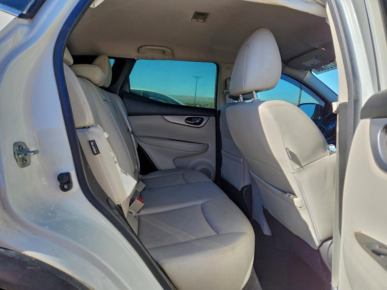 2020 Nissan Rogue Sport S - zdjęcie 11