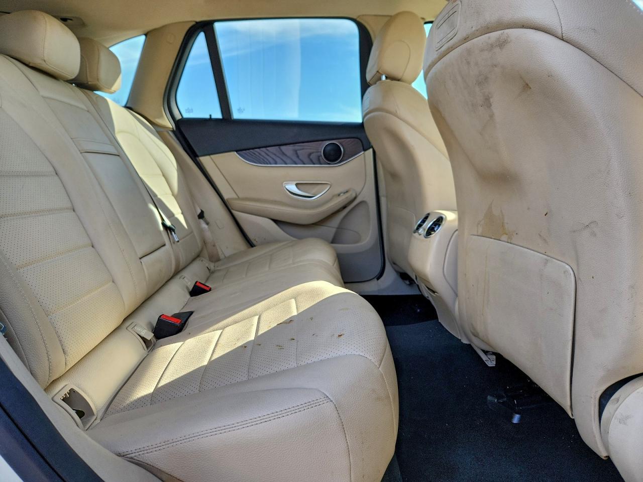 2019 Mercedes-Benz Glc 300 - zdjęcie 11