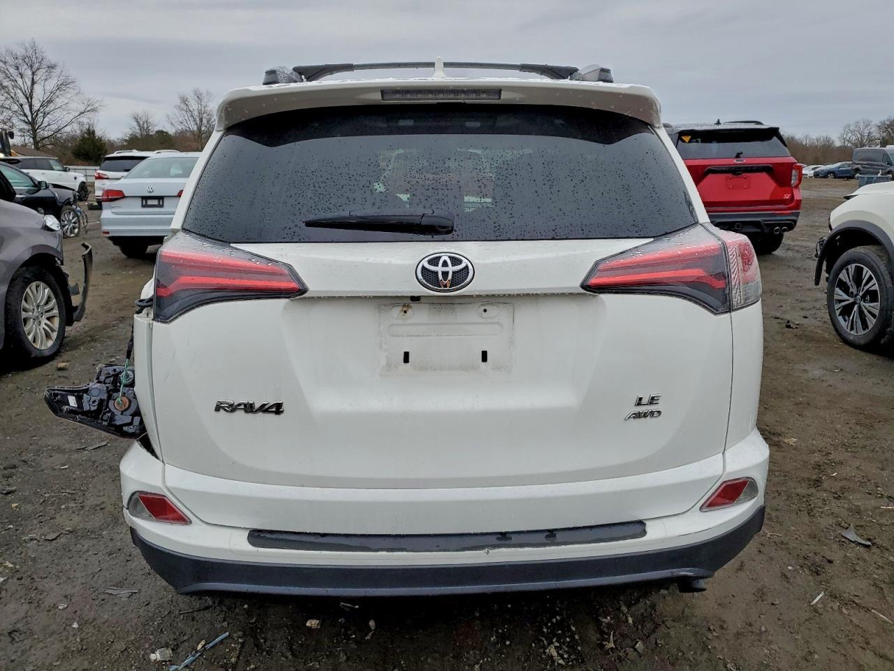 2017 Toyota Rav4 Le - zdjęcie 6