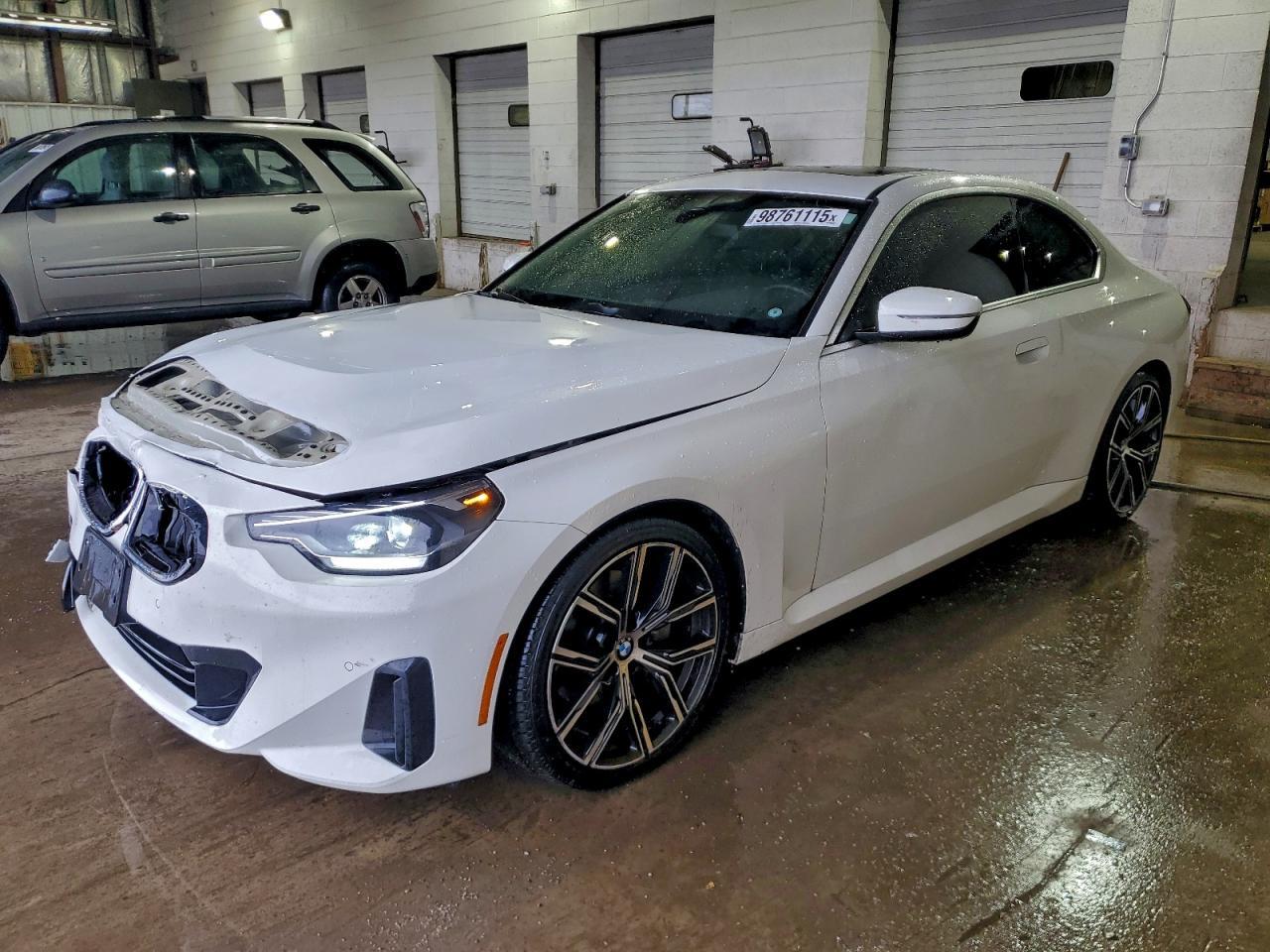 2022 BMW 230I - zdjęcie główne