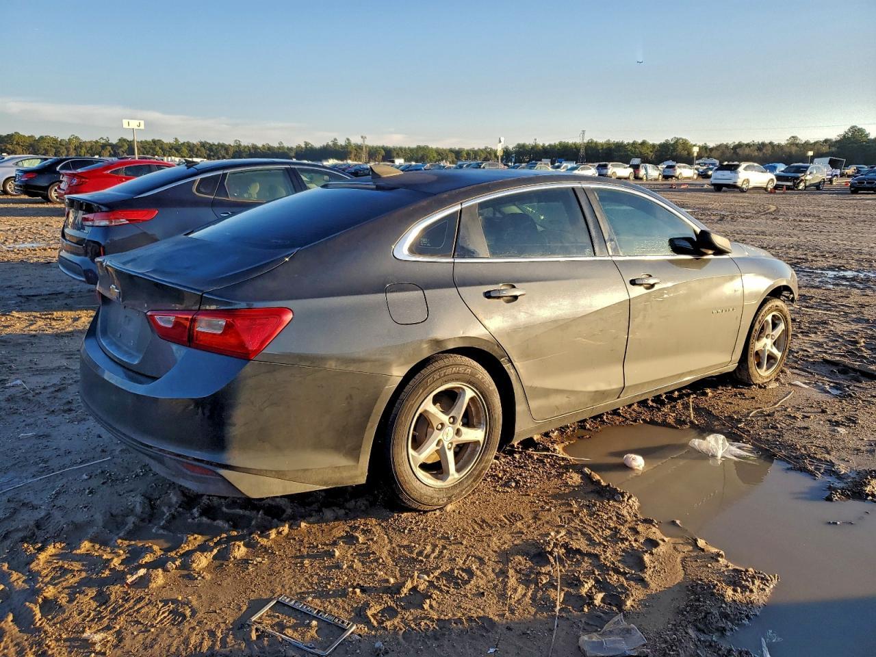 2017 Chevrolet Malibu Ls - zdjęcie 3