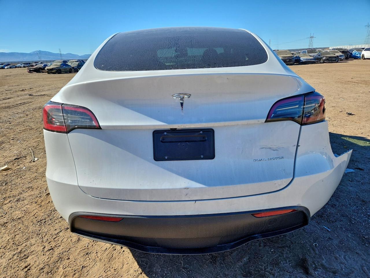 2025 Tesla Model Y - zdjęcie 6
