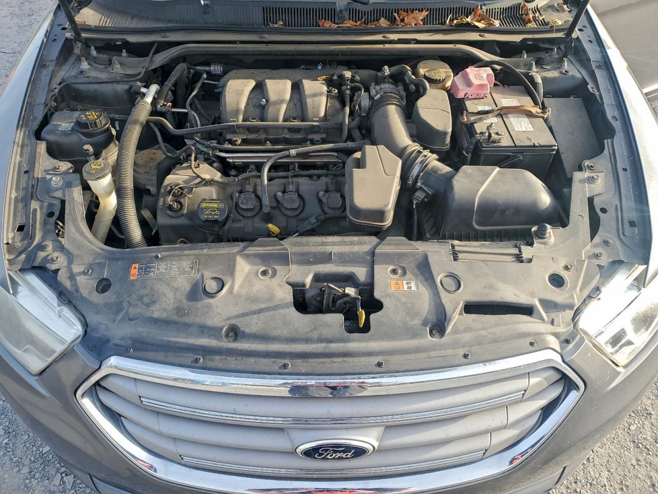 2013 Ford Taurus - zdjęcie 11