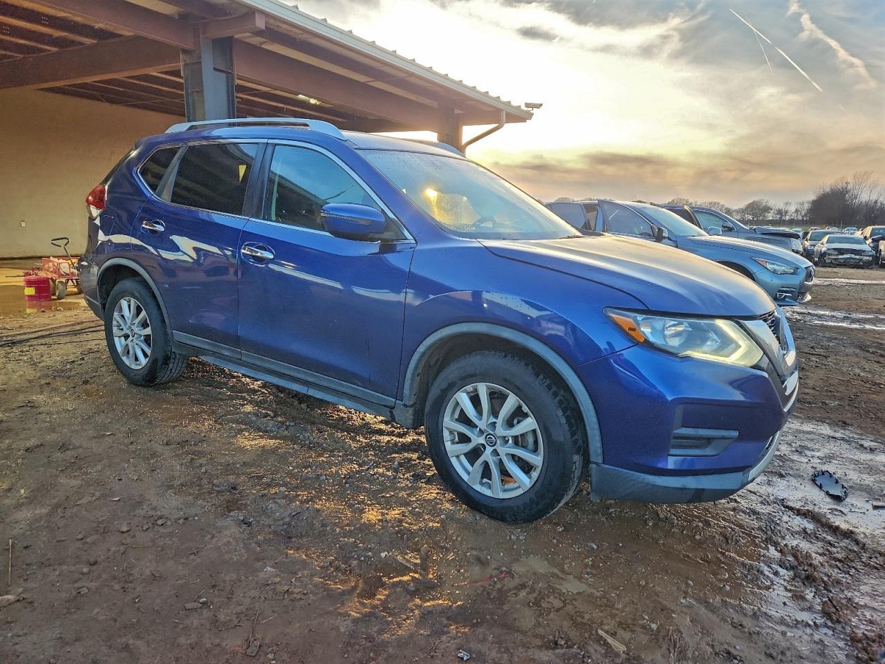 2018 Nissan Rogue S - zdjęcie 4