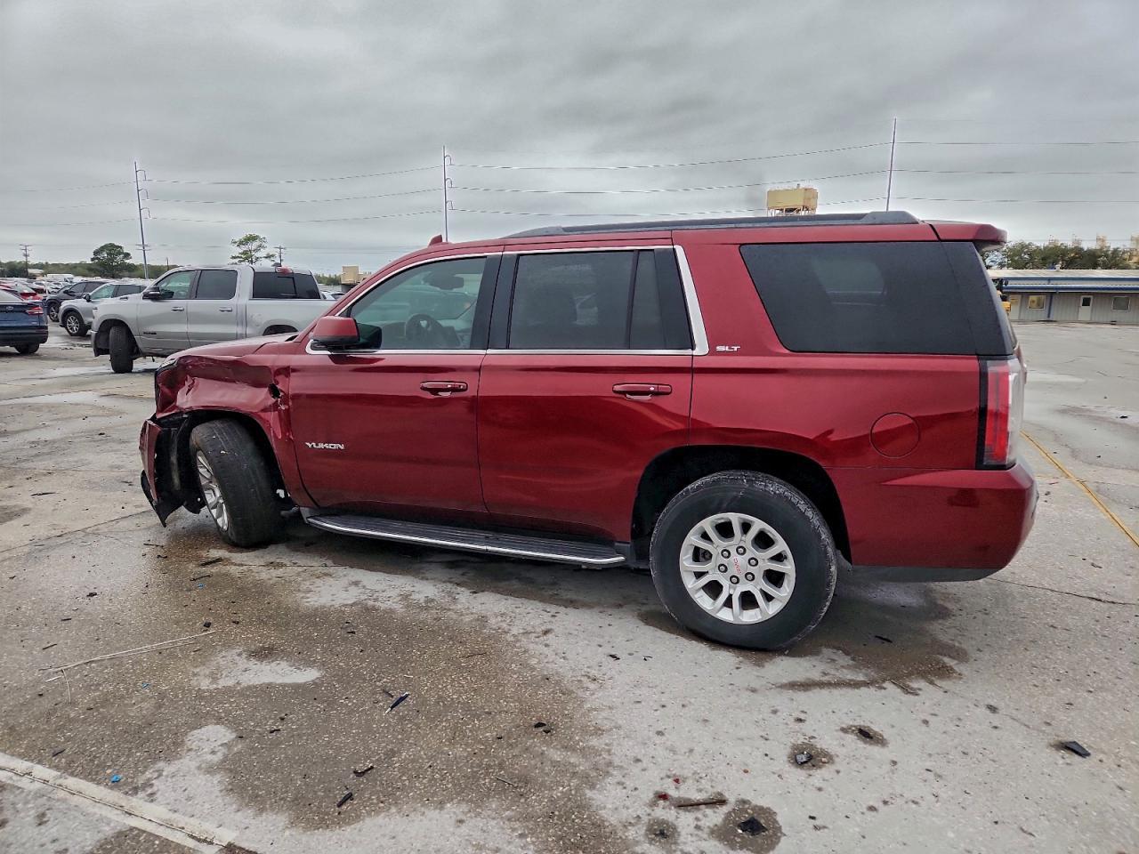 2017 GMC Yukon Slt - zdjęcie 2
