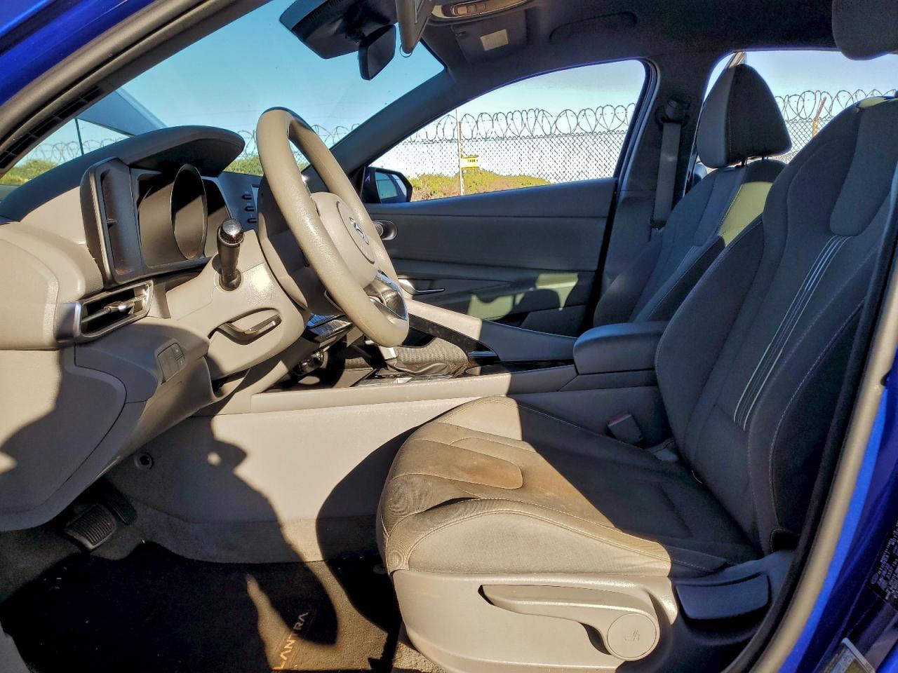 2023 Hyundai Elantra Blue - zdjęcie 7