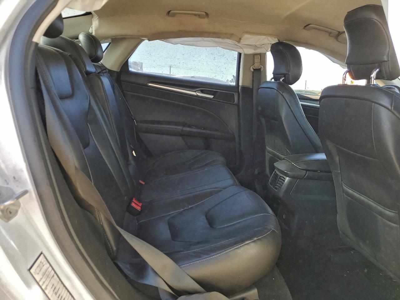 2014 Ford Fusion Titanium - zdjęcie 19