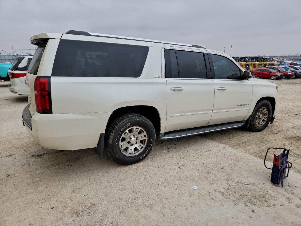 2015 Chevrolet Suburban K1500 Ltz - zdjęcie 3