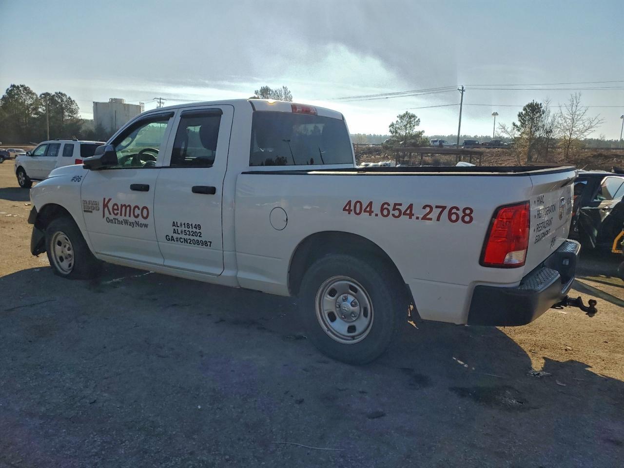 2023 Ram 1500 Classic Tradesman - zdjęcie 2