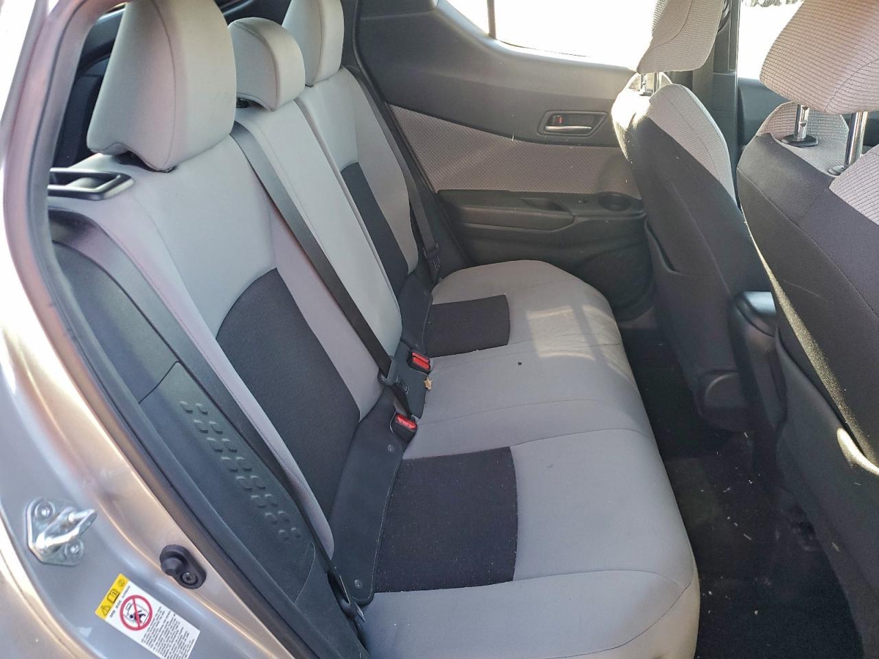 2019 Toyota C-Hr Xle - zdjęcie 10