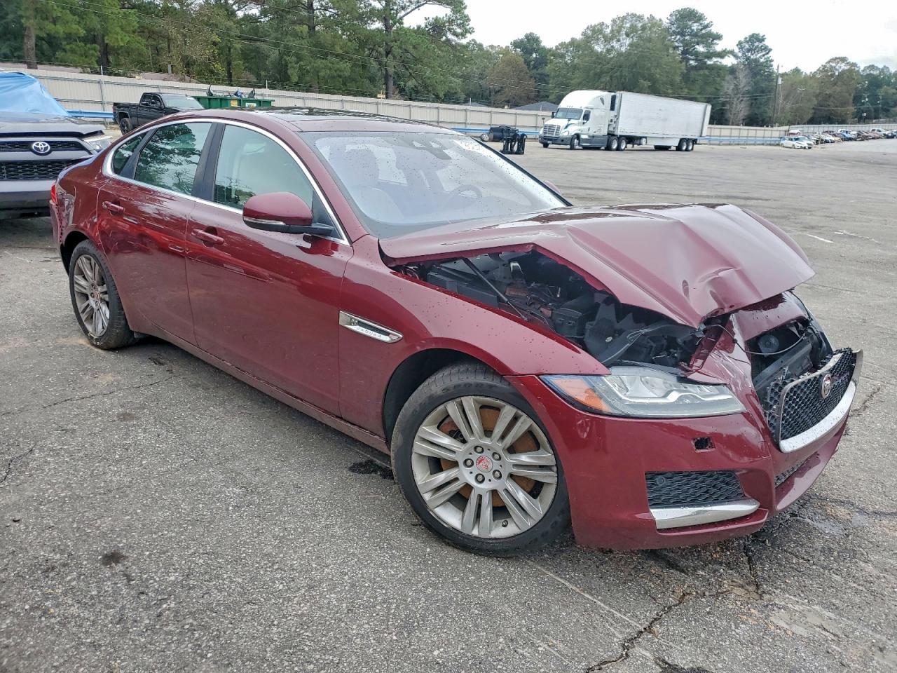 2016 Jaguar Xf Premium - zdjęcie 4