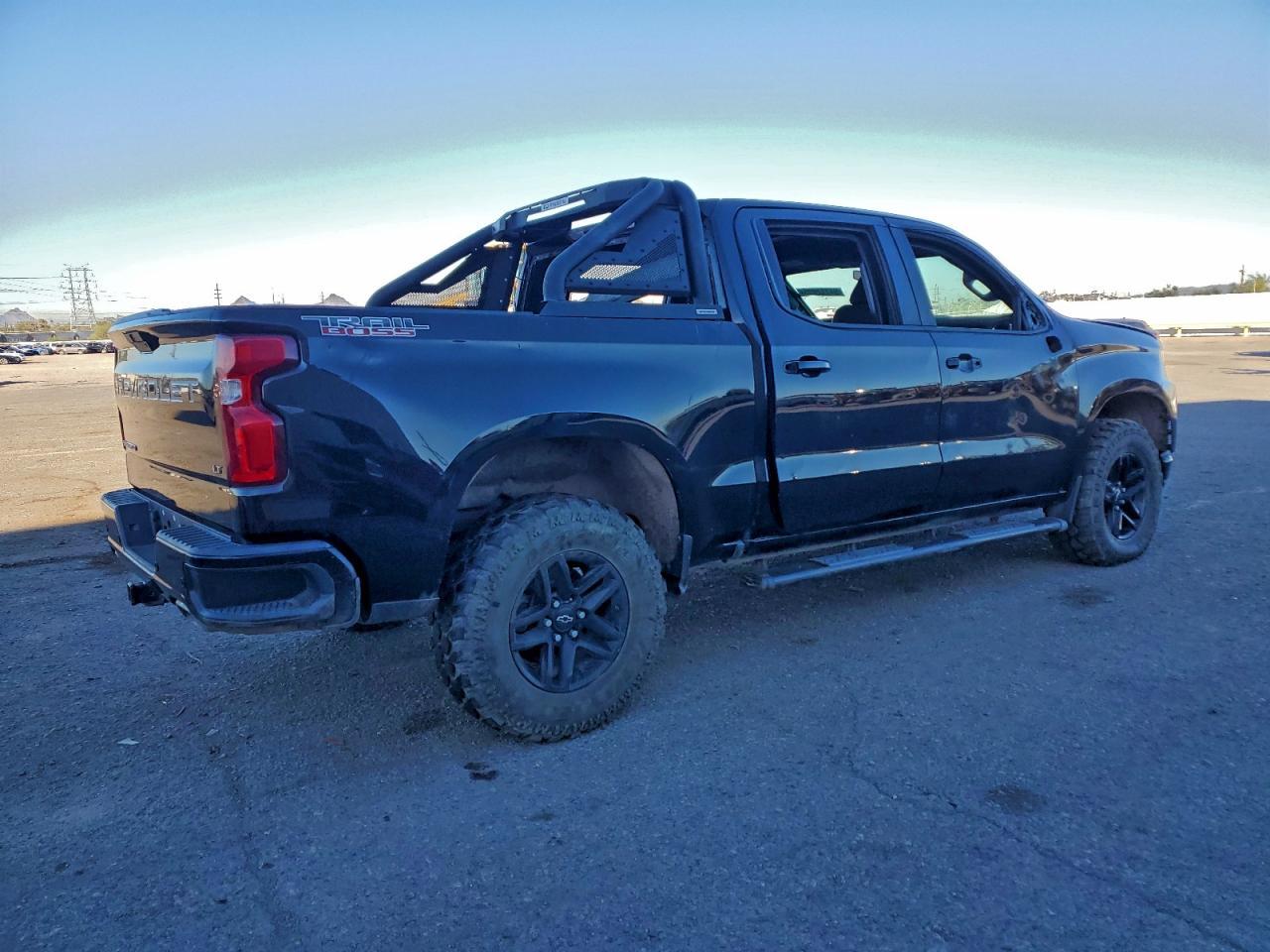 2022 Chevrolet Silverado Ltd K1500 Lt Trail Boss - zdjęcie 3